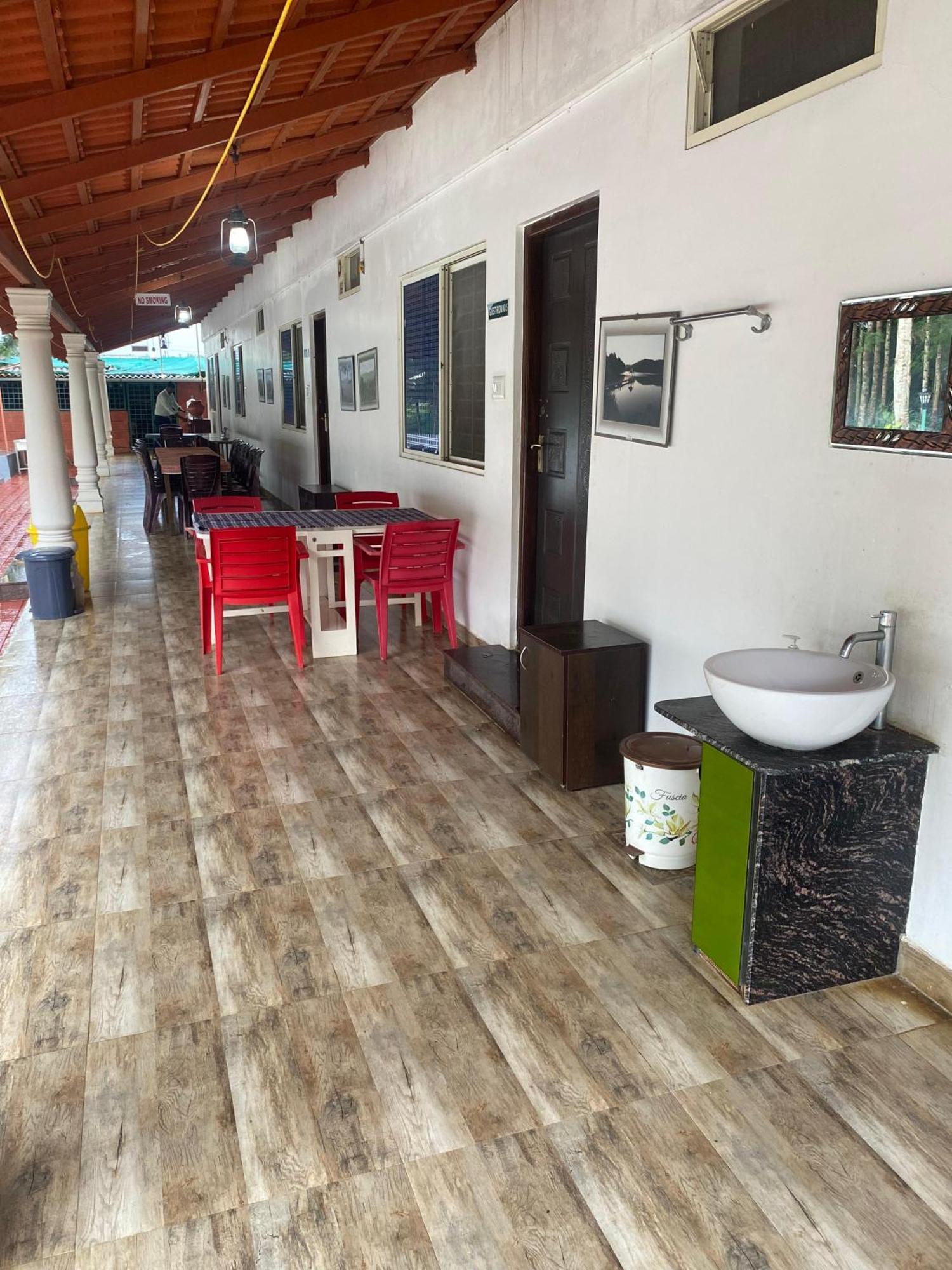 Bougain Villa Chikmagalur Ngoại thất bức ảnh